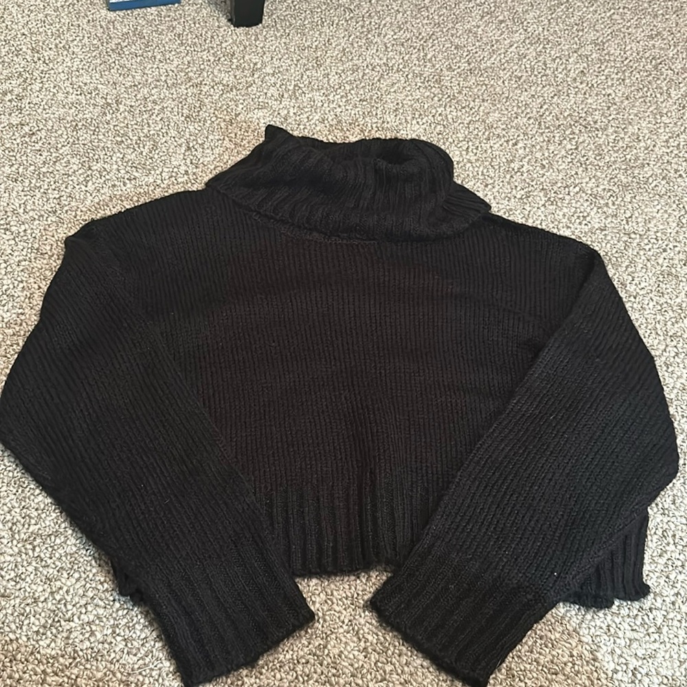 Crop sweater